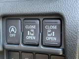 両側スライドドアはオート機能付き。運転席からも開閉可能です。
