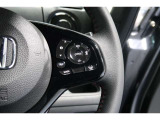 Hondaセンシングの機能のひとつ、アダプティブクルーズコントロール付!アクセルから足を離しても設定したスピードと前車との車間を保ち走行してくれます!車線維持もアシスト☆高速道路で疲労軽減ですね☆