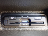 ■【ETC車載器】が装備されています。セットアップをしてお渡しとなり、ETCカードを差し込むだけで高速道路の利用が可能です。