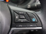 ◆アダプティブクルーズコントロール◆予め設定した車速内でクルマが自動的に加減速。前走車との適切な車間距離を維持しながら追従走行します。