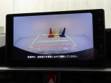 バックカメラが付いているので後方確認が非常にしやすいです。今や運転初心者も熟練者も必須装備!ついていて損はないですね♪