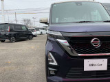 お洒落なフロントライトまわりです。