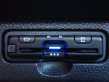 ■【ETC車載器】が装備されています。セットアップをしてお渡しとなり、ETCカードを差し込むだけで高速道路の利用が可能です。
