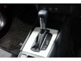 シフトレバーは扱いやすい位置に配置されてます。安全運転でお出掛けください。