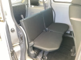 乗車人数や荷物の量、車内での過ごし方に合わせて、シートのレイアウトを変更できます。