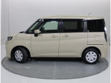 後席両側手動スライドドア採用☆隣の車や壁にぶつけてしまう心配が無いので、お子様やご年配の方の操作も安心です。
