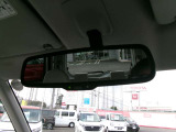 見やすいバックミラー