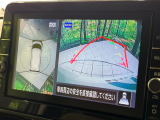 【アラウンドビューモニター】専用のカメラにより、上から見下ろしたような視点で360度クルマの周囲を確認することができます☆死角部分も確認しやすく、狭い場所での切り返しや駐車もスムーズに行えます。