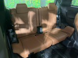 3列目シートはもちろん状態良好☆大人でもゆったりと座って頂けますので、大人数でのお出かけもラクラクです♪ご家族で、気の知れた仲間で、ドライブに行くのが楽しみですね♪