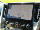 純正ナビを装着。(DVD・フルセグTVの視聴、Bluetoothの接続可能)
