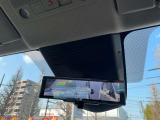 スマートルームミラーになっています 8人乗車時でも後方確認ができます