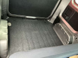 荷室にマットもあります