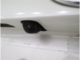 バックカメラが付いているので後方確認が非常にしやすいです。今や運転初心者も熟練者も必須装備!ついていて損はないですね♪