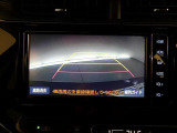 【バックモニター】・・・気になる後ろの見通しも、車庫入れに大活躍☆運転が困難な場所でも、しっかりサポート!心強い味方のモニターです♪