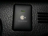 【ナノイー】・・・nanoeスイッチを押す事でイオンを発生させ、車内の空気をリフレッシュします。