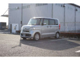 総額表示の諸費用は、岡山県内での登録費用で計算しております。県外のお客様においては別途、登録費用、陸送費用が必要になります。
