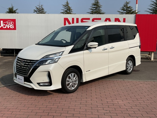 セレナ 2.0 ハイウェイスターV 4WD 