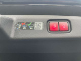 スタッフ全員が自動車保険の資格を保有しており、万が一の事故の際のサポート体制を整えております。メルセデス・ベンツ自動車保険プログラムをご用意しております。無料証券診断を行います!