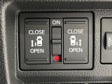 【両側パワースライドドア】スマートキーや運転席のスイッチで後席両側スライドドアの開閉が可能♪電動だから力を入れてドアを開ける必要が無く、小さなお子様でも簡単に開け閉めでき快適です♪