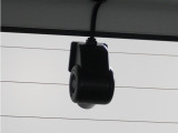 この車にはリアにもドライブレコーダーを装備しております◆映像・音声などを記録する自動車用の装置です。 もしもの事故の際の記録はもちろん、旅行の際の思い出としてドライブの映像を楽しむことができます。