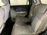 リヤシートもゆったり座れます。