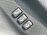 【メモリー機能付きパワーシート】ドライバーごとに設定したシート位置を記憶して、ボタン一つで切り替えできる便利な機能!運転する方が複数名いらっしゃるご家庭におすすめです♪