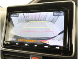 バックガイドモニターで、後方を確認しながら安心して駐車することができます。運転初心者も熟練者も必須の機能ですよ!