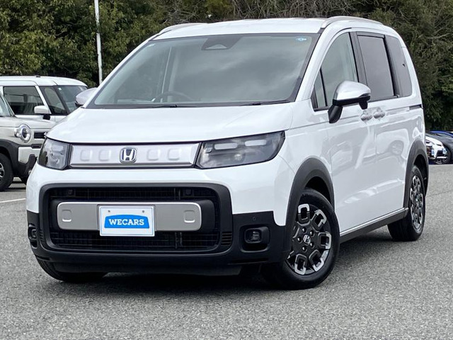 フリード 1.5 ハイブリッド クロスター 