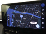 純正ナビを装備。タッチパネル式で使いやすく、お出かけもラクラクです。