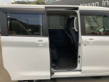 後部座席の乗り降りもスムーズにできます!!