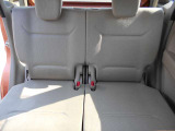 後部座席も広々です!目立った汚れや傷もなく綺麗です!納車の際にはルームクリーニングを実施しております!