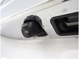 バックカメラが付いているので後方確認が非常にしやすいです。今や運転初心者も熟練者も必須装備!ついていて損はないですね♪