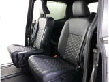 ゆとりある広々とした車内空間は、ドライブを始め買い物やレジャーなど、幅広く活躍します。一人でもみんなとでもお出かけを楽しみましょう!