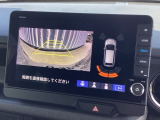 バックカメラも装備しております。車庫入れの苦手なお客様も安心!重宝してくれます!