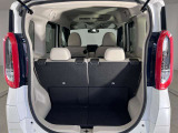 【ラゲッジスペース】ラゲッジスペースは広々です。
