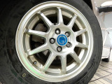【15インチアルミホイール】外観にマッチしたアルミホイールを装着しております。各種アルミホイールや、スタッドレスタイヤも取扱いしております。是非ご相談ください♪