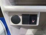 運転席側シートヒーターもついています!