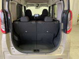 開口部が大きく荷物の積み下ろしがしやすいラゲッジスペースです。