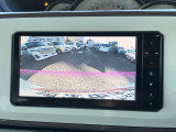 バックカメラ付きでナビと連動し車庫入れもラクラク!