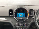 一体感のあるナビは、MINIらしい車内を演出してくれます。オーディオ機能も充実しておりますので、ドライブがより楽しめます