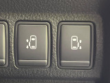【両側スライドドア】駐車場で隣の車との間隔が狭く乗りにくい時、スライドドアなら安心!ドアオープン時も幅を取らず、開口部が広いので乗り降りがとっても簡単です。大きな荷物の出し入れも後席から可能♪