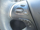 ステアリングスイッチ♪ステアリングから手を離すことなくオーディオの操作が可能です♪
