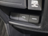 HDMI入力に対応しております!映像出力対応の機器を接続することで、ナビ画面に機器の映像を映し出すことができます!USBオーディオ用ソケットも付属しております!