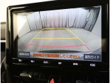 バックガイドモニターで、後方を確認しながら安心して駐車することができます。運転初心者も熟練者も必須の機能ですよ!