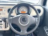 ステアリングも使用感が少なく、きれいな状態となっております♪
