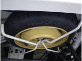もちろんスペアタイヤや車載工具も完備☆ 万が一のパンクに備えて使用方法もお伝えします!
