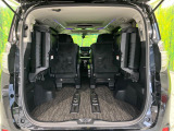 後席を格納すると、これだけの広さが!シーンに合わせたシートアレンジで、大きな荷物も積むことが出来ます♪