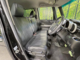 運転席シート廻りは使用感も少なく、良好な状態となっています。丁寧に使われていたことがよくわかりますね。