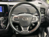 【純正革巻きステアリング】上質な革を使用することで、手にしっかり馴染みとても運転しやすいハンドルです♪