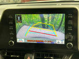 【バックカメラ】駐車時に後方がリアルタイム映像で確認できます。大型商業施設や立体駐車場での駐車時や、夜間のバック時に大活躍!運転スキルに関わらず、今や必須となった装備のひとつです!